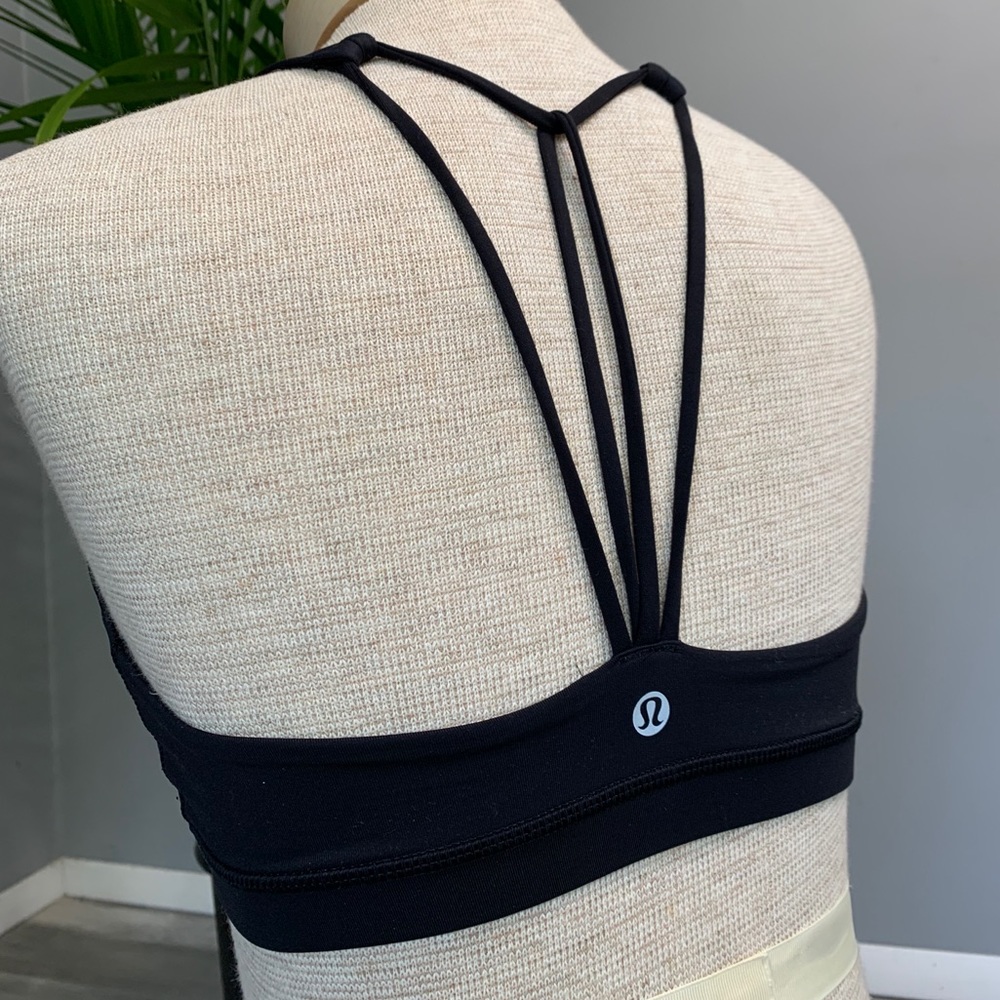 Lululemon bra black size 4